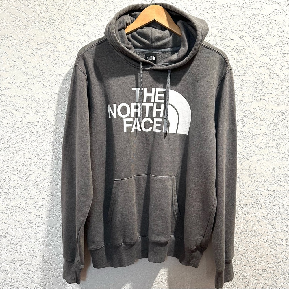 The North Face Charcoal Hoodie Unisex Men’s Medium Mid weight‎ Sweatshirt